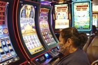 Rock n' cash casino obegränsat med mynt, twin river casino ålder
